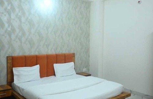 Kalyanpur Hotel | Hotel 7 Solitaires