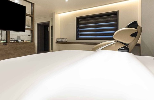 Hwagok-dong Hotel | Hotel A
