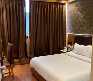 Marol Casa | Hotel A-One Stayz