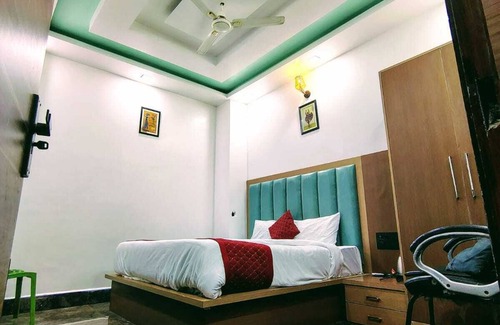 Mathura Hotel | Hotel Aaarav Grand - Mathura Vrindavan