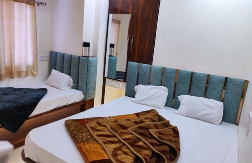 Ujjain Hotel | Hotel Aagman Palace - Near Mahakal Temple