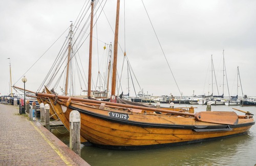Volendam Casa | Volendam Old Bridge Residence (R3)