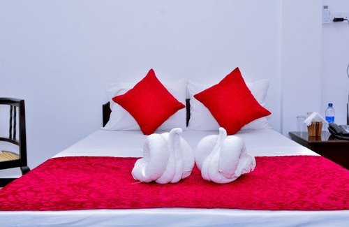 Trincomalee Hotel | Hotel Aathithan Trincomalee