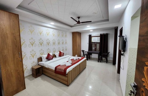 Dwarka Hotel | Hotel Abode Inn