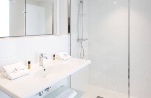 Cannes City Centre Hotel | Hotel Abrial