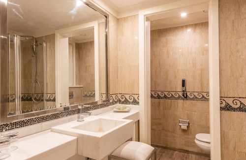 Les Berges du Lac Hotel | Hotel Acropole Tunis