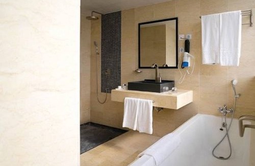 Hai Emir Hotel | Hotel Adef