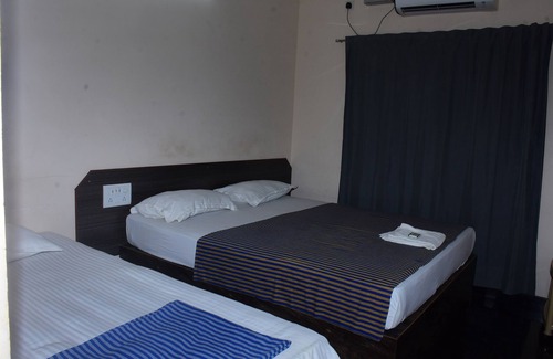 Thirukadaiyur Cabina | Hotel Aishwariyam Thirukadaiyur