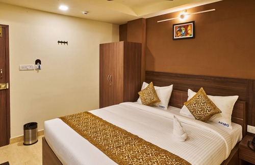 Central Chennai Hotel | HOTEL AKMG TOWERS