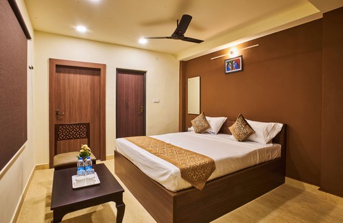 Central Chennai Hotel | HOTEL AKMG TOWERS