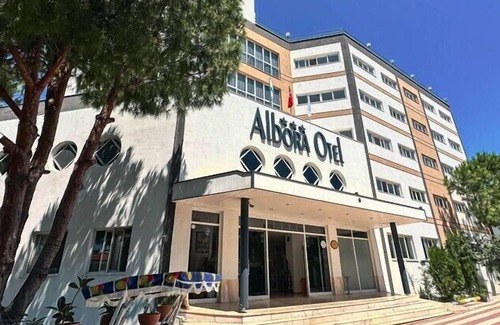 Kadnlar Denizi Mahallesi Apartamento | Hotel Albora
