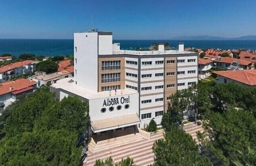 Kadnlar Denizi Mahallesi Apartamento | Hotel Albora