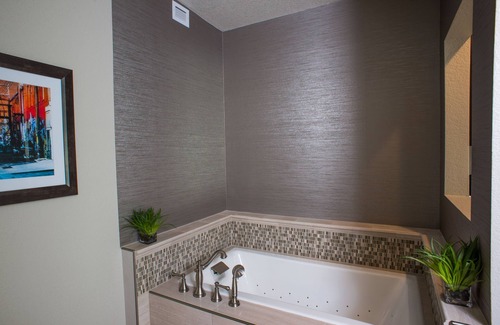 Historic Rapid City Hotel | Hotel Alex Johnson Rapid City, Curio Collection by Hilton
