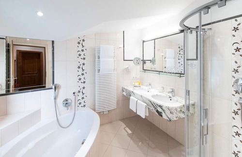 Vorderlanersbach Hotel | Hotel Alpenjuwel Jäger
