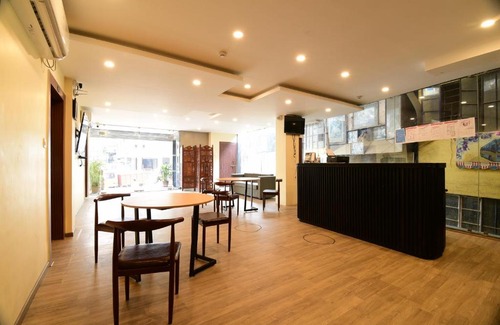 Sualkuchi Hotel | Hotel Ambika Grand