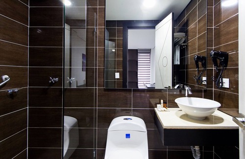 Quinta Paredes Hotel | Hotel American Visa Tower