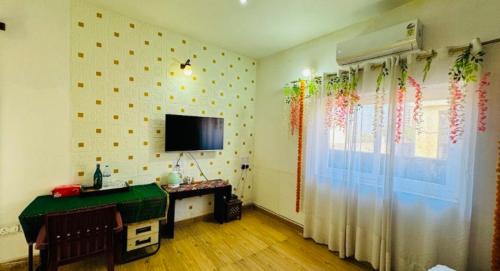 Robertsganj Hotel | Hotel Amit