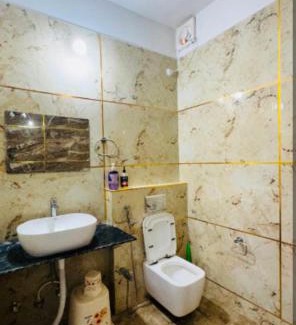 Robertsganj Hotel | Hotel Amit