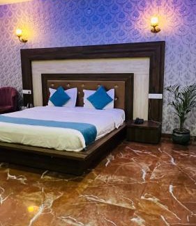 Zirakpur Hotel | Hotel AMOUR