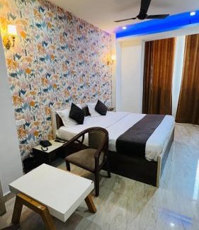 Zirakpur Hotel | Hotel AMOUR