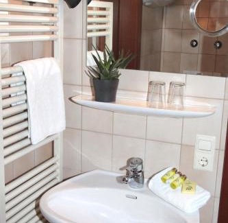 Schoenwald Hotel | Hotel an der Sonne & Restaurant Zum Schneiger