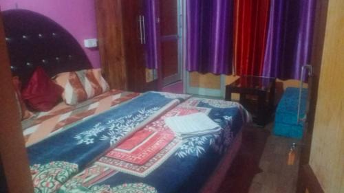Old Manali Casa | Hotel Antarctica &Pine n Dine blues cafe