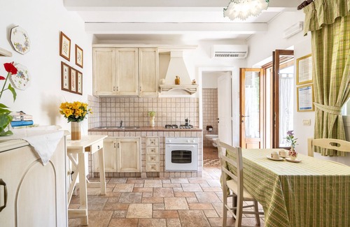 Ostuni Apartamento | Hotel Apartamento 'Agriturismo Salinola 4' con piscina compartida, Wi-Fi y aire acondicionado