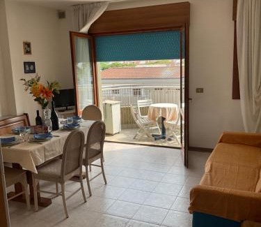 Caorle Apartamento | HOTEL APARTMENTS EXCLUSIVE BOLOGNESE - With Sea view - Attached to the Levante Beach - With ultra-Fast Wi-Fi - Pet Friendly - Delivery Restaurant - Pizzeria - With two bicycles you can use - With Garage for your car - With Dishwasher and Air Conditioning