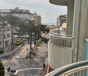 Caorle Apartamento | HOTEL APARTMENTS EXCLUSIVE BOLOGNESE - With Sea view - Attached to the Levante Beach - With ultra-Fast Wi-Fi - Pet Friendly - Delivery Restaurant - Pizzeria - With two bicycles you can use - With Garage for your car - With Dishwasher and Air Conditioning