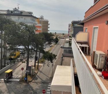 Caorle Apartamento | HOTEL APARTMENTS EXCLUSIVE BOLOGNESE - With Sea view - Attached to the Levante Beach - With ultra-Fast Wi-Fi - Pet Friendly - Delivery Restaurant - Pizzeria - With two bicycles you can use - With Garage for your car - With Dishwasher and Air Conditioning