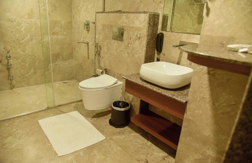 Sualkuchi Hotel | Hotel Apollo Grand