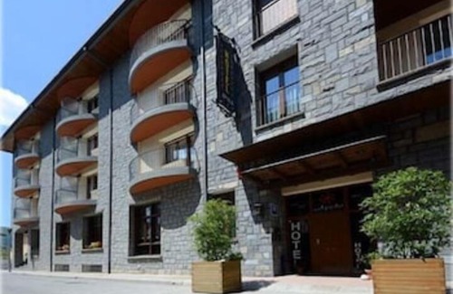 Ainsa Hotel | Hotel Apolo