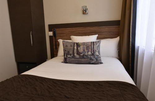 5th Arrondissement Hotel | Hotel Apolonia Paris Mouffetard, Sure Hotel Collection by Best Western