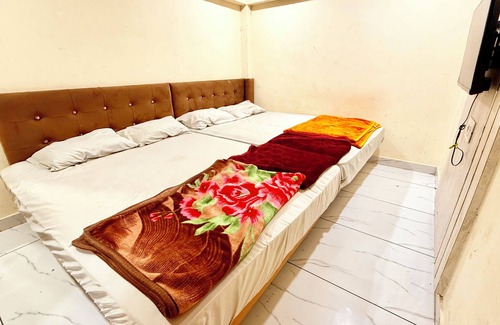 Ujjain Hotel | Hotel Apple Stay - near Main Temple