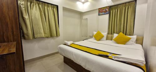Baner Casa | Hotel AR Homes