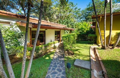 Tamarindo Hotel | Hotel Arco Iris