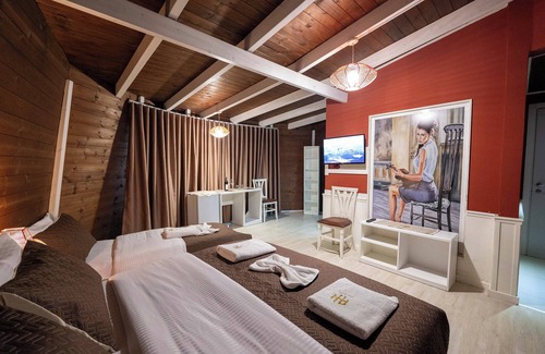 Tirana Complejo | Hotel Aria