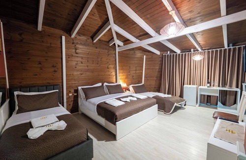Tirana Complejo | Hotel Aria