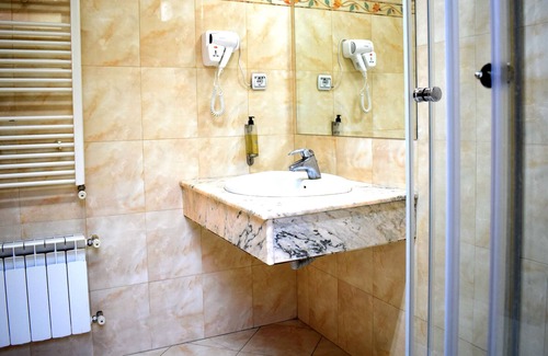 Centar Hotel | Hotel Aristocrat & Fish Restaurant