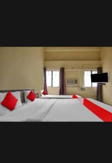 Allahabad Cama Y Desayuno | Hotel Arjun