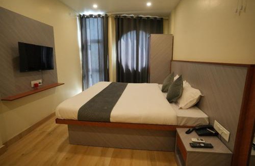 Allahabad Hotel | Hotel Aroma