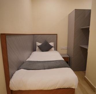 Allahabad Hotel | Hotel Aroma