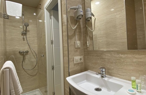 Vigo Hotel | Hotel Arsus