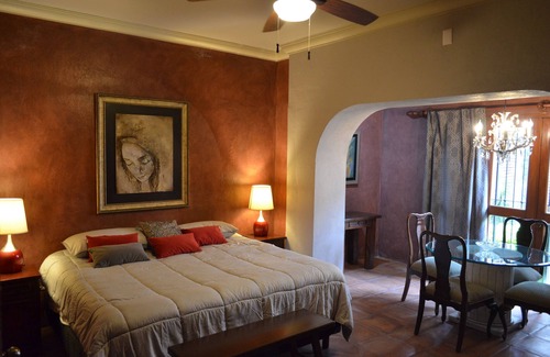 Colima Hotel | Hotel&Art Gallery Casona de los Milagros