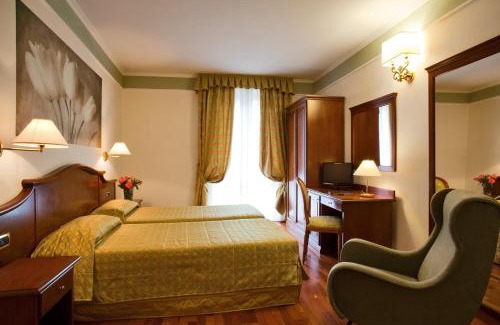 Gardola Hotel | Hotel Astra