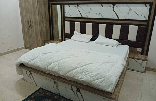 Varanasi Hotel | Hotel Atharv By GRB