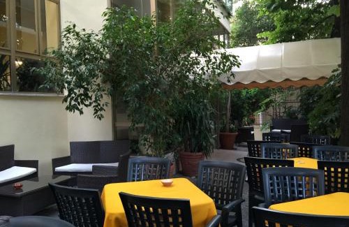 Pesaro Hotel | Hotel Athena