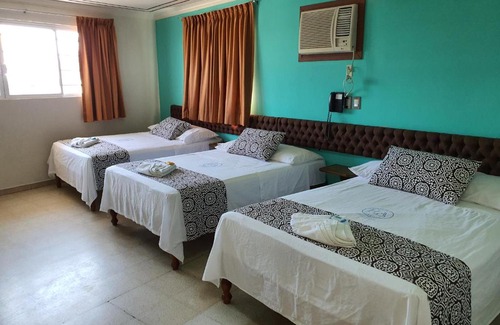 Ignacio Zaragoza Hotel | Hotel Atlantico a 150 mts de Playa Martí
