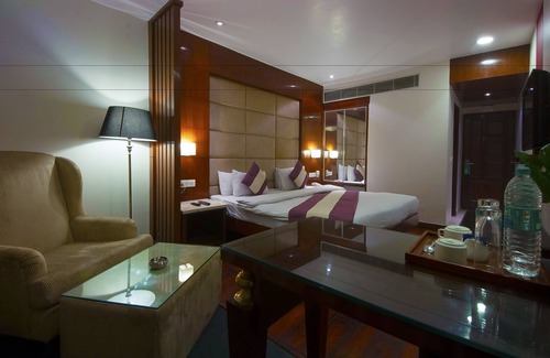Paharganj Hotel | Hotel Aura