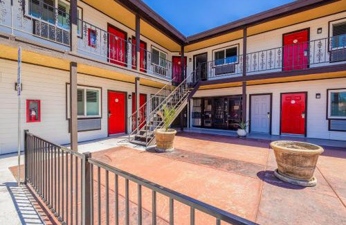 Victorville Hotel | Hotel Avenida Victorville I 15